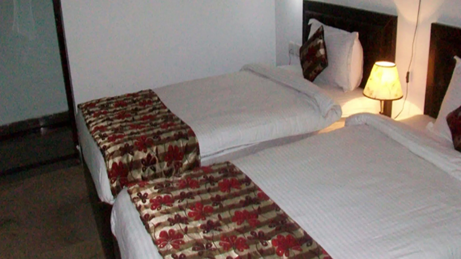 Hotel Taj Galaxy Agra  3*, Agra (Uttar Pradesh) India