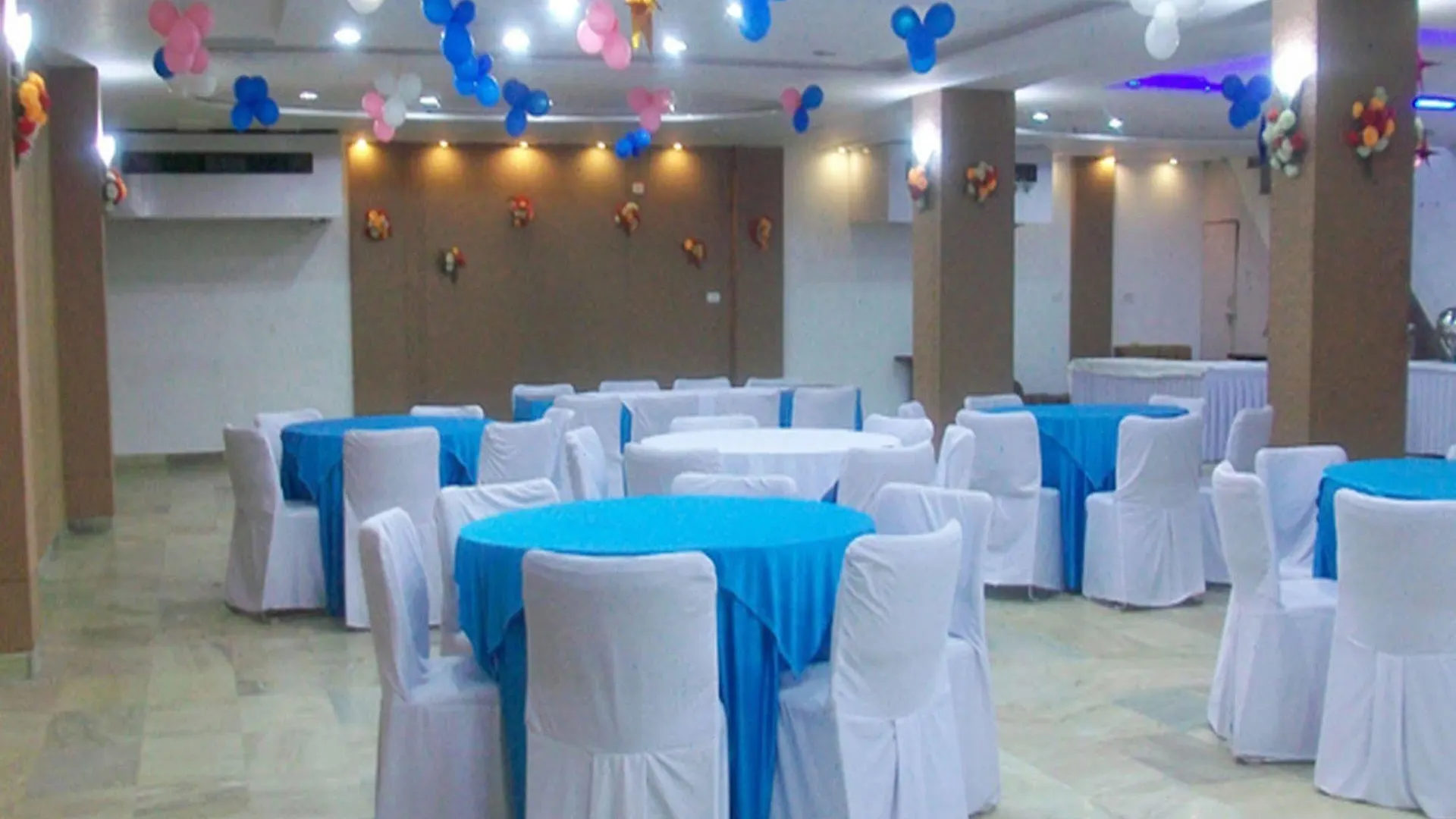 Hotel Taj Galaxy Agra  Agra (Uttar Pradesh)
