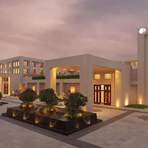 Doubletree By Hilton Agra Агра