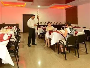 Hotel Taj Galaxy Agra
